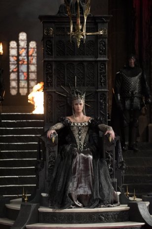 detail Snow White and the Huntsman